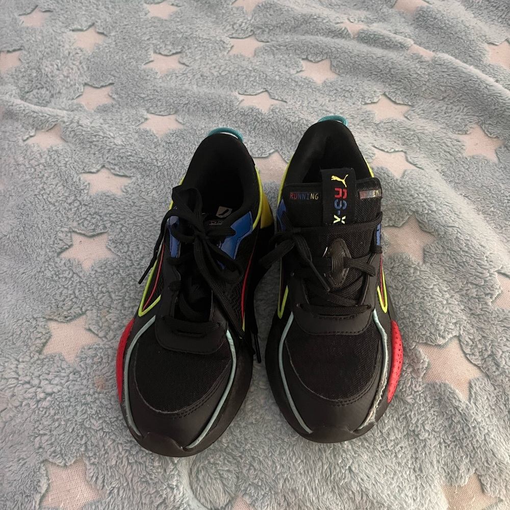 Girls Puma Sneakers